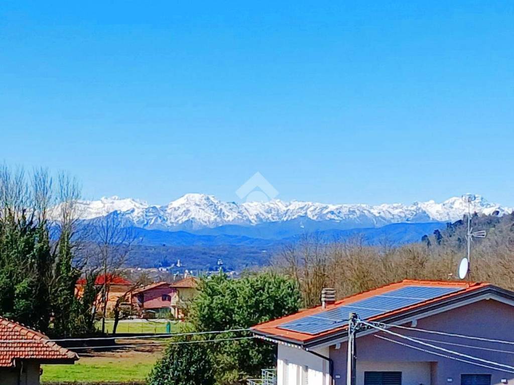 appartamento in vendita a Sesto Calende