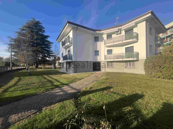 appartamento in vendita a Sesto Calende