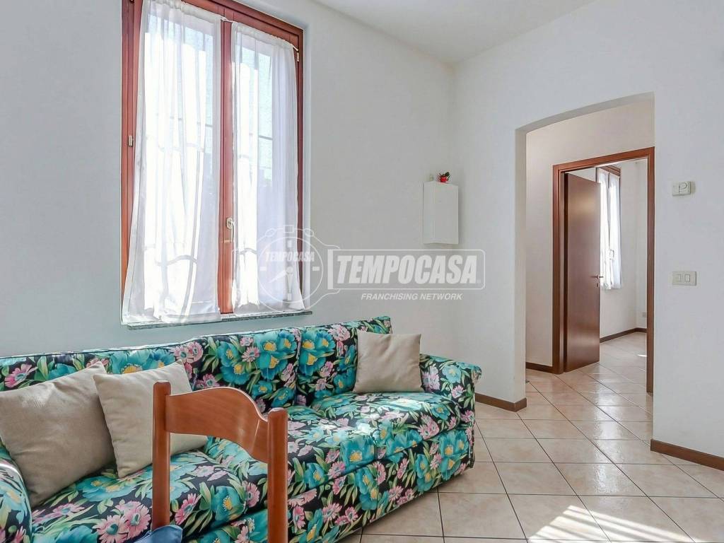 appartamento in vendita a Sesto Calende in zona San Giorgio
