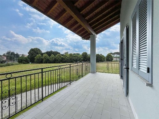 appartamento in vendita a Sesto Calende