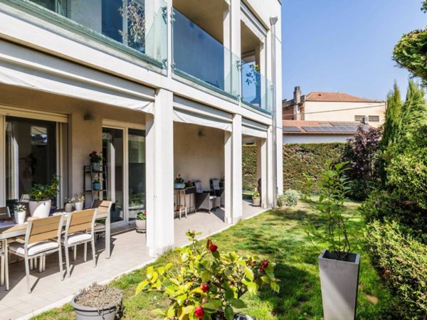 appartamento in vendita a Sesto Calende