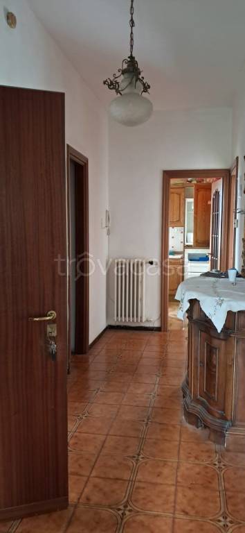 appartamento in vendita a Sesto Calende in zona Sant'Anna