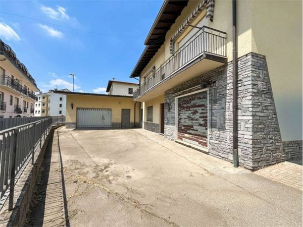 appartamento in vendita a Sesto Calende