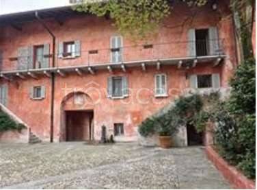 appartamento in vendita a Sesto Calende in zona Lentate