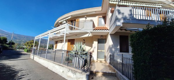 appartamento in vendita a Sesto Calende in zona Sant'Anna