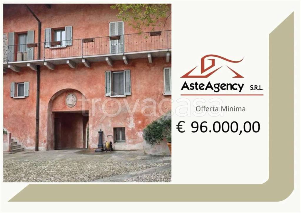 appartamento in vendita a Sesto Calende in zona Lentate