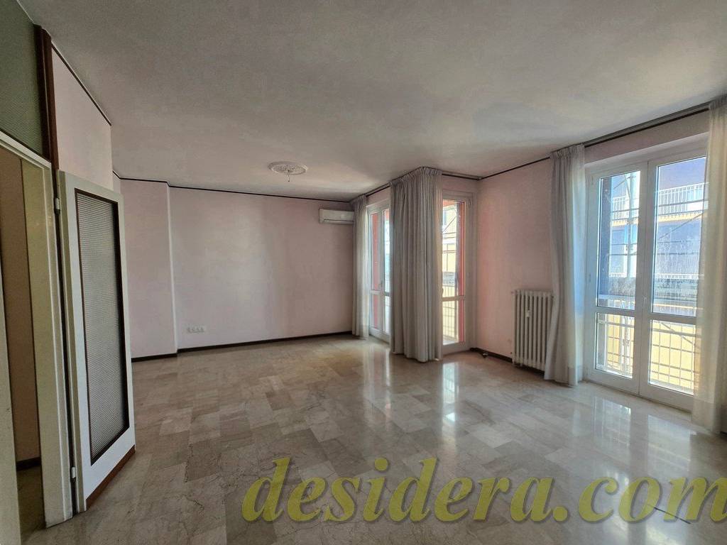 appartamento in vendita a Sesto Calende