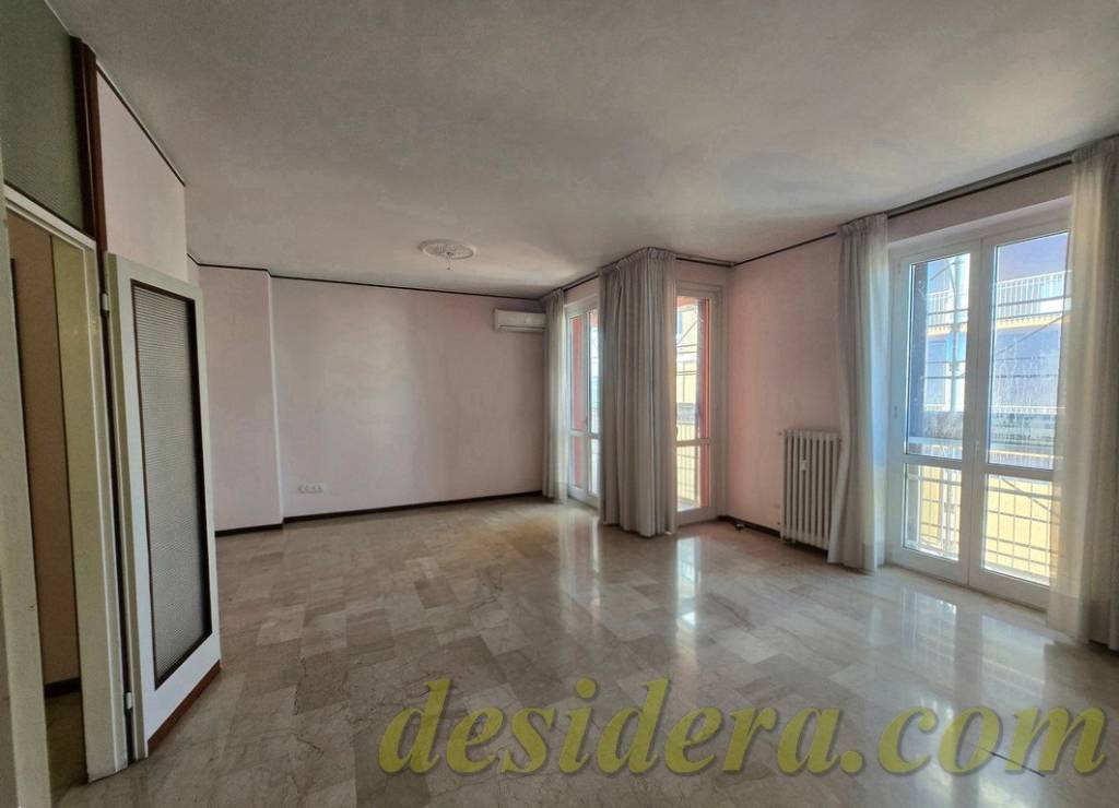 appartamento in vendita a Sesto Calende