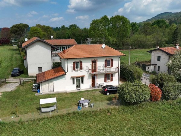 appartamento in vendita a Sesto Calende