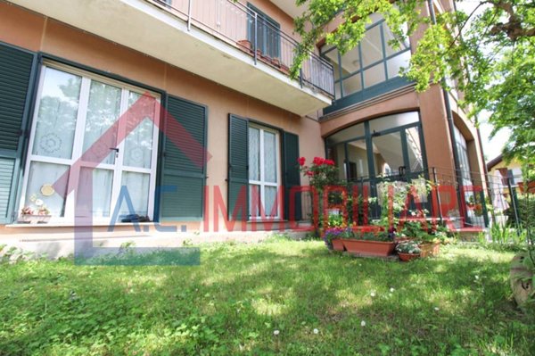appartamento in vendita a Sesto Calende