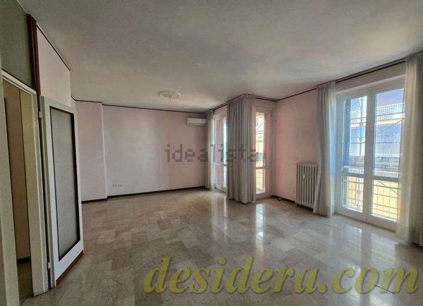 appartamento in vendita a Sesto Calende
