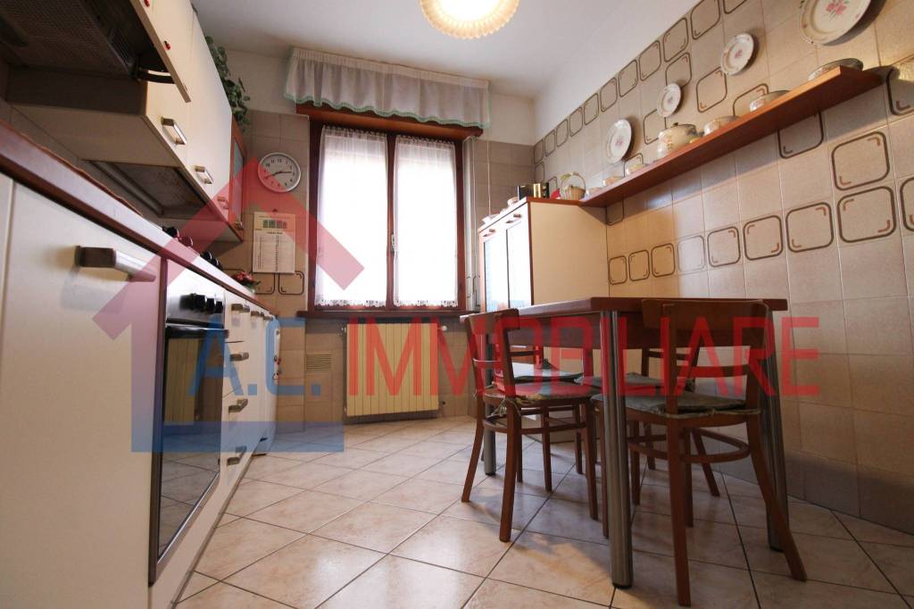 appartamento in vendita a Sesto Calende
