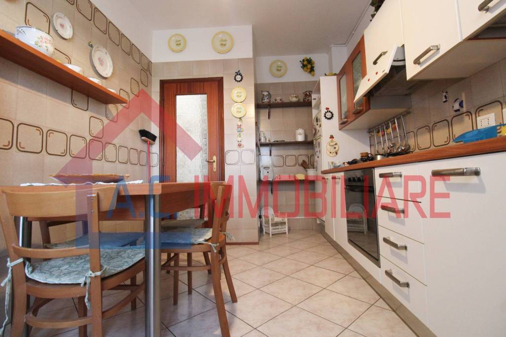 appartamento in vendita a Sesto Calende