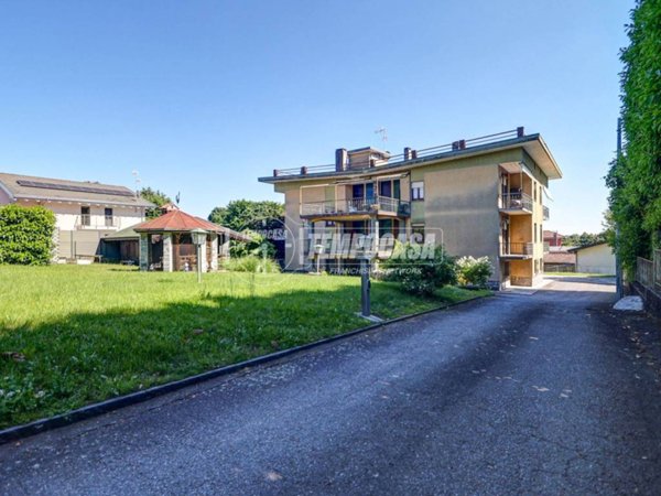 appartamento in vendita a Sesto Calende