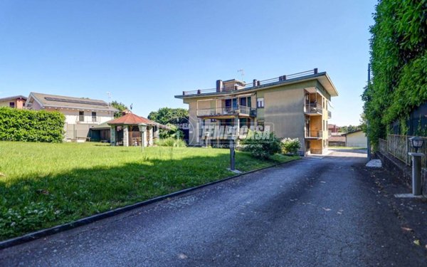 appartamento in vendita a Sesto Calende in zona San Giorgio