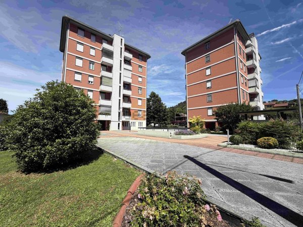 appartamento in vendita a Sesto Calende