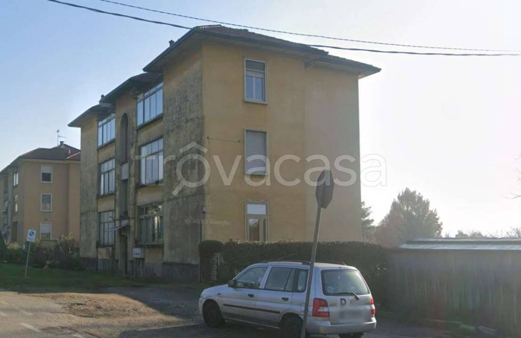 appartamento in vendita a Sesto Calende in zona San Giorgio