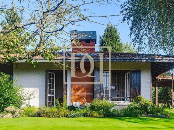 casa indipendente in vendita a Sesto Calende in zona Cocquo