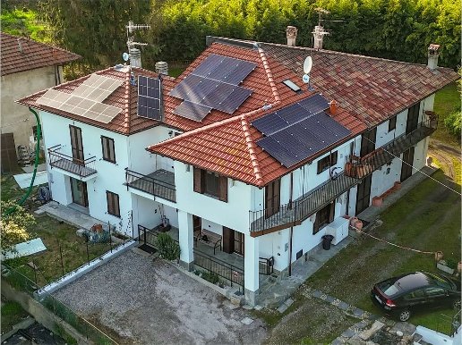 appartamento in vendita a Sesto Calende in zona Oneda