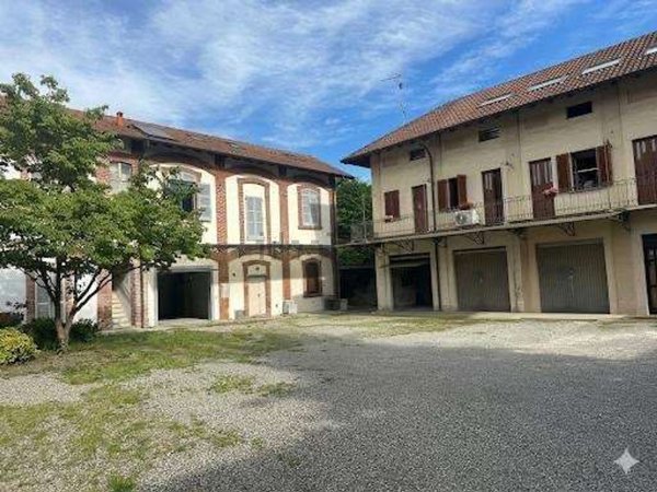 appartamento in vendita a Sesto Calende
