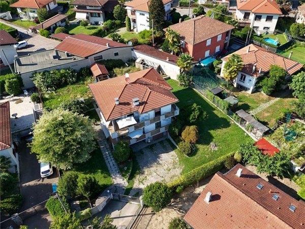 appartamento in vendita a Sesto Calende