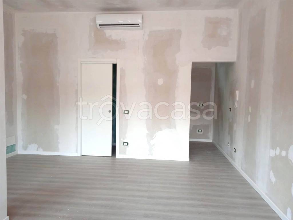 appartamento in vendita a Sesto Calende in zona Sant'Anna