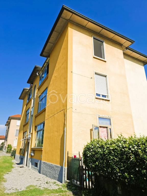 appartamento in vendita a Sesto Calende