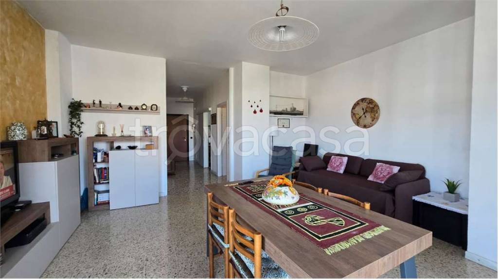 appartamento in vendita a Sesto Calende