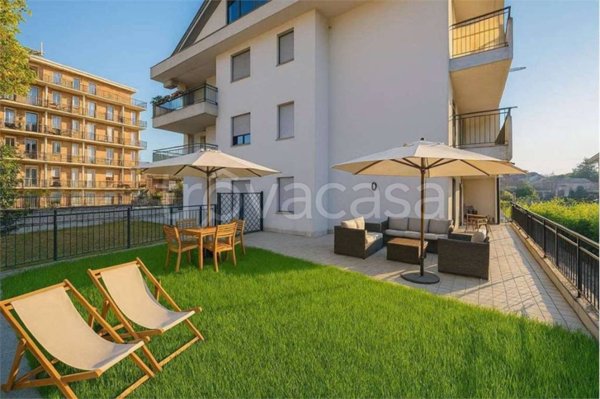 appartamento in vendita a Sesto Calende