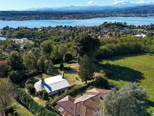 casa indipendente in vendita a Sesto Calende in zona Cocquo