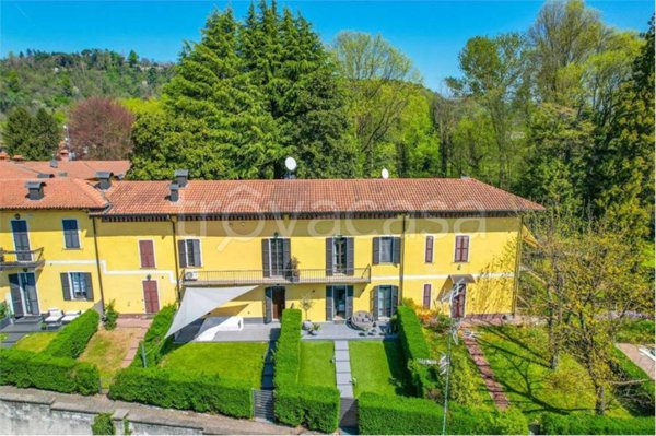 casa indipendente in vendita a Sesto Calende in zona Sant'Anna