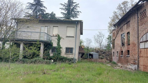terreno edificabile in vendita a Sesto Calende in zona Sant'Anna
