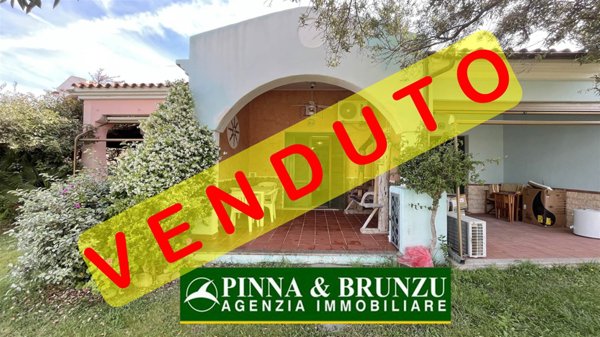 casa indipendente in vendita a Sesto Calende in zona Sant'Anna