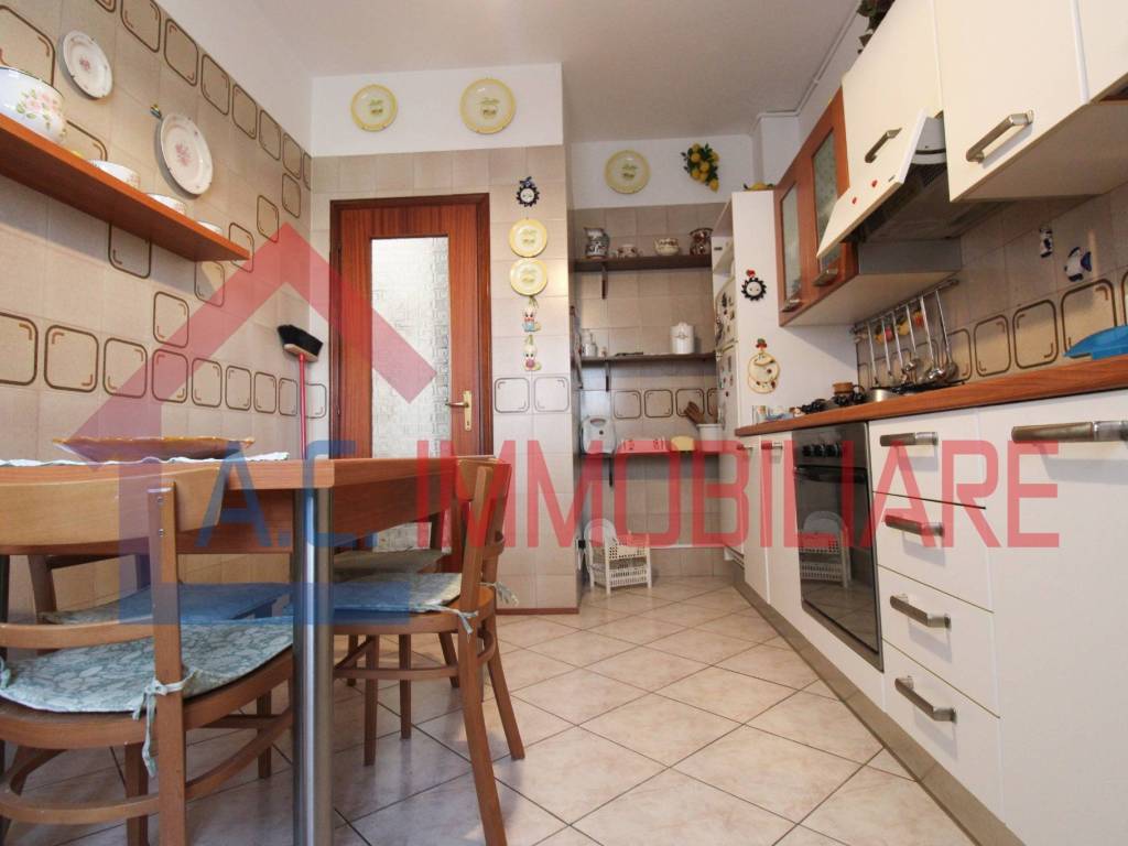 appartamento in vendita a Sesto Calende