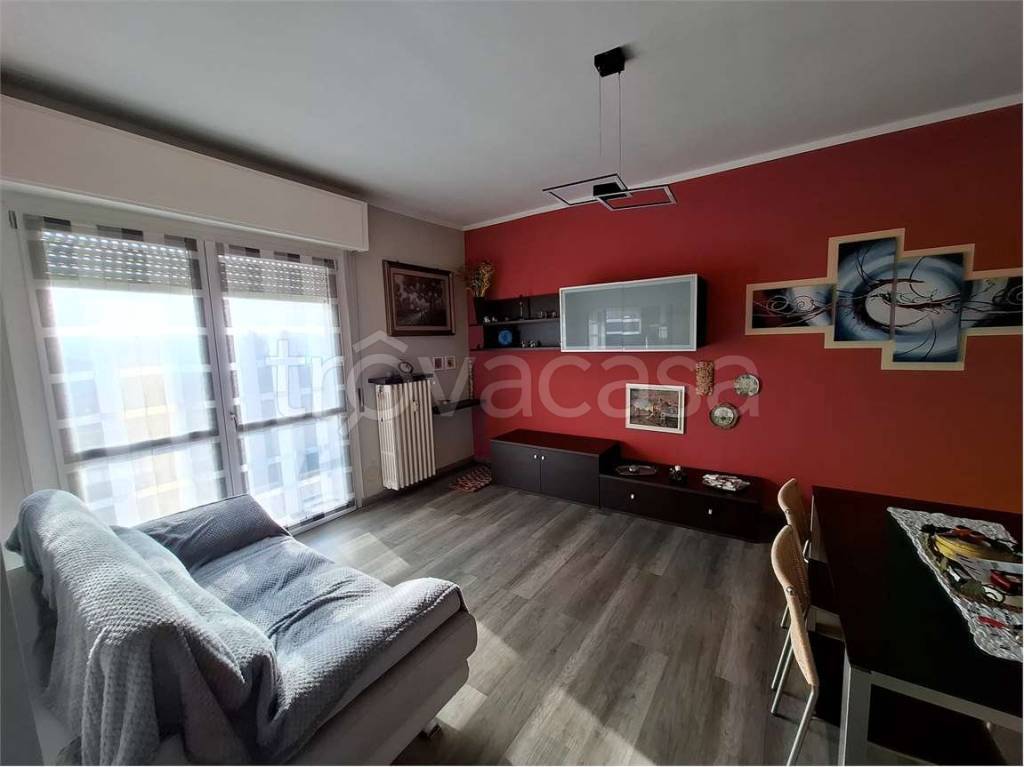 appartamento in vendita a Sesto Calende