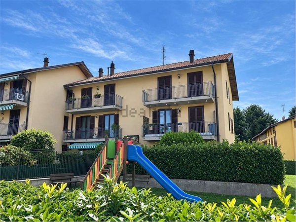 appartamento in vendita a Sesto Calende