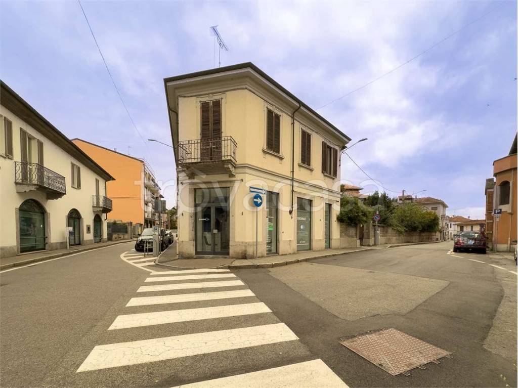 appartamento in vendita a Sesto Calende