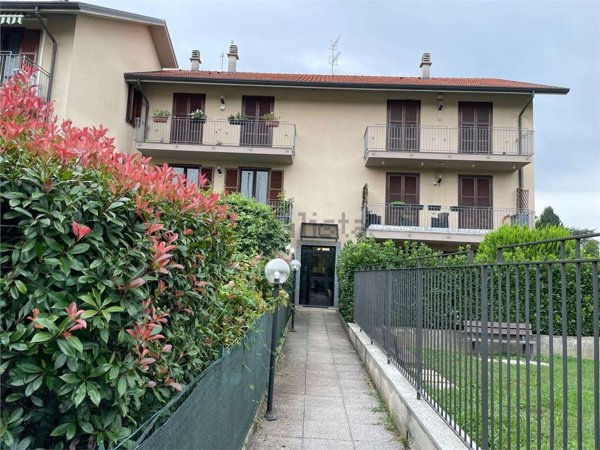 appartamento in vendita a Sesto Calende