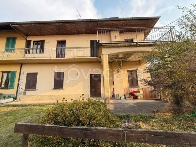 appartamento in vendita a Sesto Calende in zona Lentate