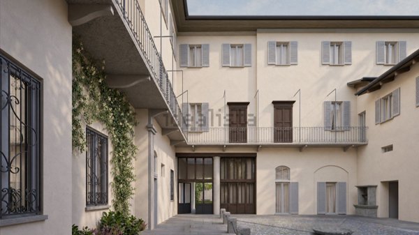 appartamento in vendita a Sesto Calende