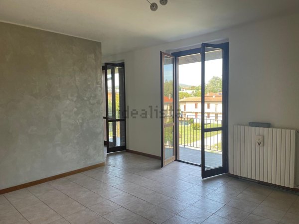 appartamento in vendita a Sesto Calende