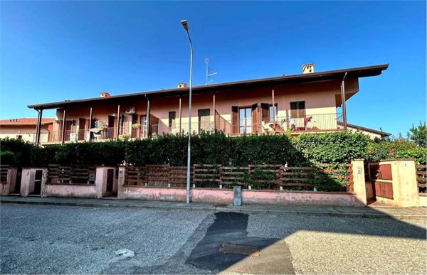 appartamento in vendita a Sesto Calende