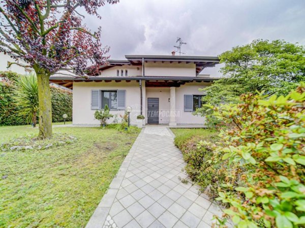 casa indipendente in vendita a Solbiate Arno