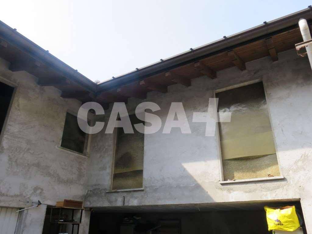 casa indipendente in vendita a Solbiate Arno