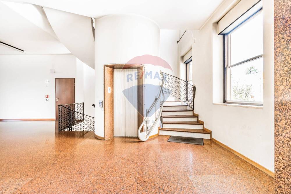 capannone in vendita a Solbiate Arno