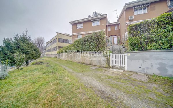 casa indipendente in vendita a Solbiate Arno