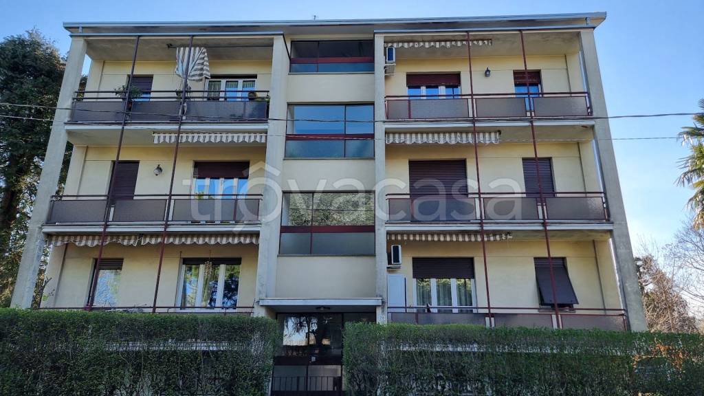 appartamento in vendita a Solbiate Arno
