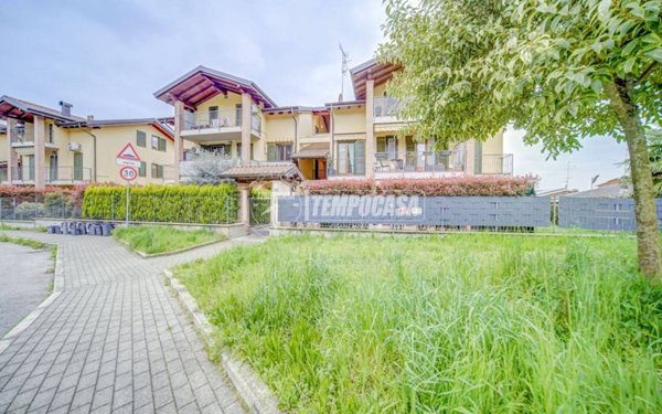 appartamento in vendita a Solbiate Arno