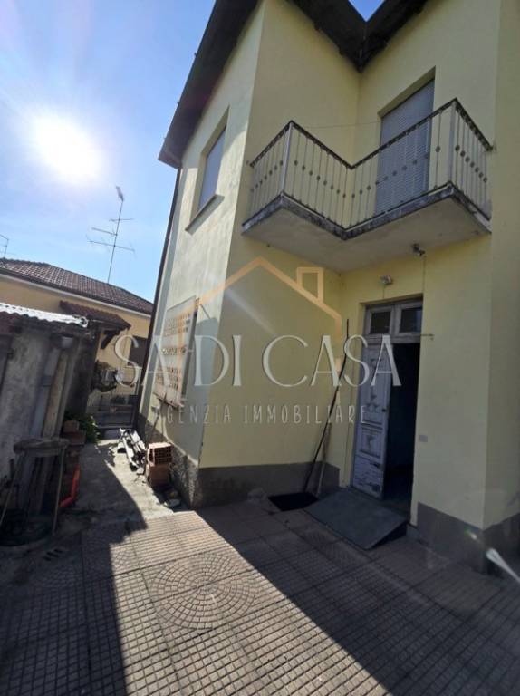 casa indipendente in vendita a Solbiate Arno