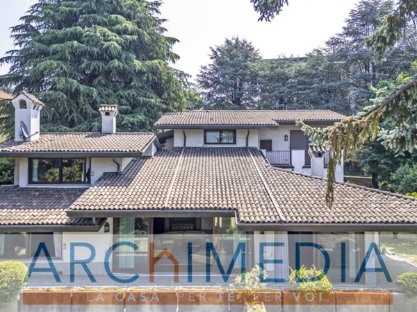 casa indipendente in vendita a Solbiate Arno